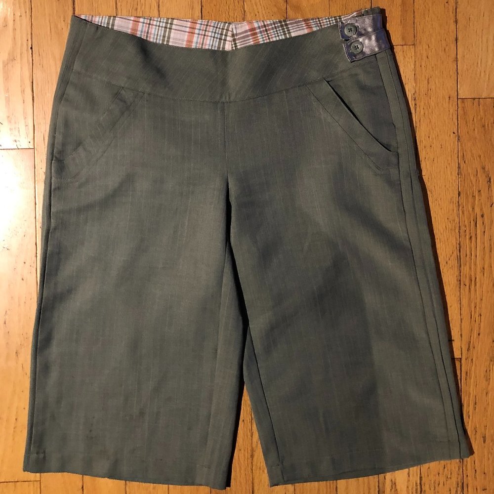 Rare, Cool, Unique Women's Industry Dressy Bermuda Shorts